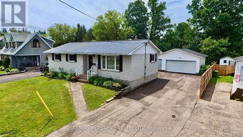 23 DORAN ROAD  Petawawa, ON K8H 1P8