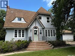 215 7th AVENUE E  Shaunavon, SK S0N 2M0