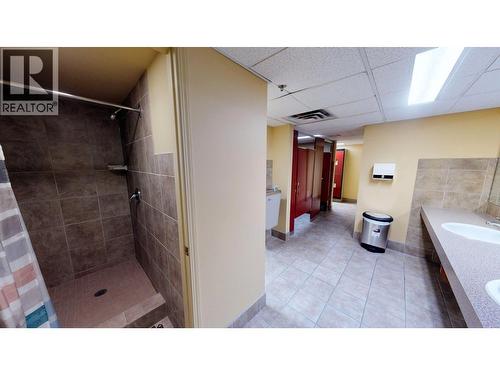 701 14A Crescent Unit# 213 I, Invermere, BC - Indoor Photo Showing Other Room