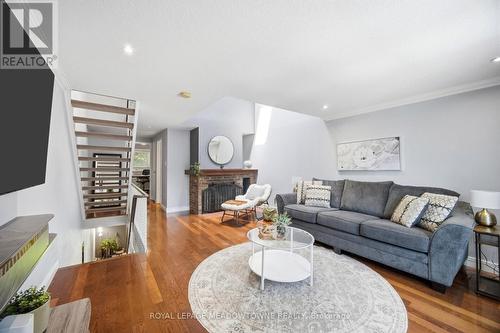 16 Dutch Myrtle Way, Toronto, ON 