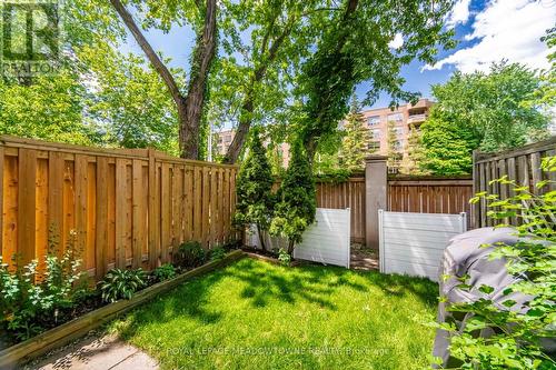 16 Dutch Myrtle Way, Toronto, ON 