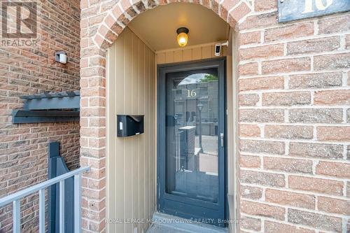 16 Dutch Myrtle Way, Toronto, ON 