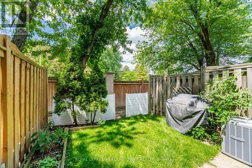 16 Dutch Myrtle Way, Toronto, ON 