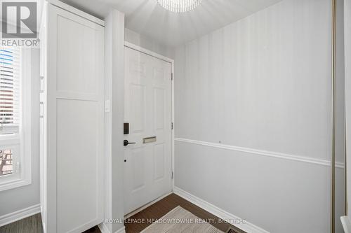 16 Dutch Myrtle Way, Toronto, ON 