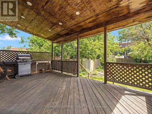 52 Stapleton Avenue N, Hamilton, ON 