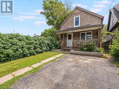 52 Stapleton Avenue N, Hamilton, ON 