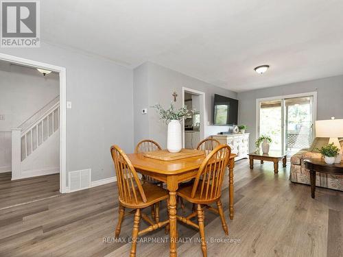 52 Stapleton Avenue N, Hamilton, ON 