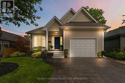 5 GRAHAM AVENUE St. Catharines (Port Dalhousie), ON L2N 5L1