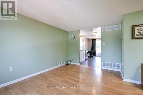 10 Palling Lane, Barrie, ON 