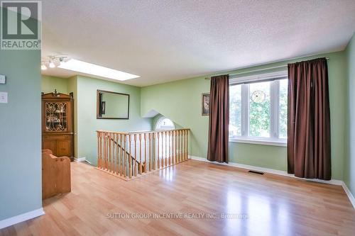 10 Palling Lane, Barrie, ON 