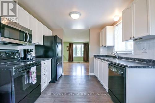 10 Palling Lane, Barrie, ON 