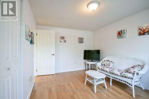 10 Palling Lane, Barrie, ON 