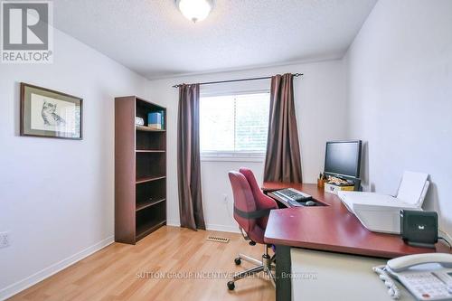 10 Palling Lane, Barrie, ON 