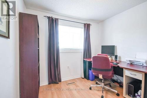 10 Palling Lane, Barrie, ON 