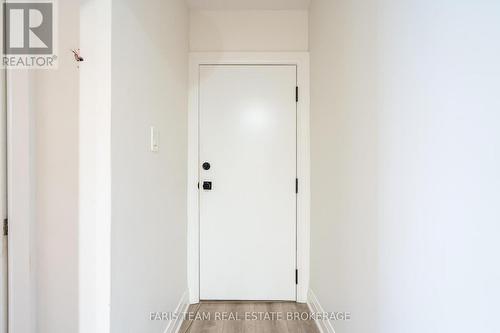 267 Lakeshore Road E, Mississauga, ON 