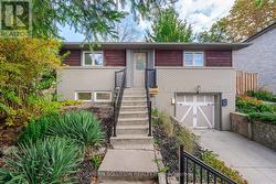 2557 MINDEMOYA ROAD  Mississauga, ON L5C 2R1