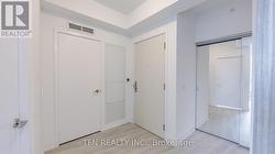 Foyer - 