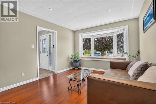 234 Thunderbird Drive, Cambridge, ON - Indoor Photo Showing Living Room