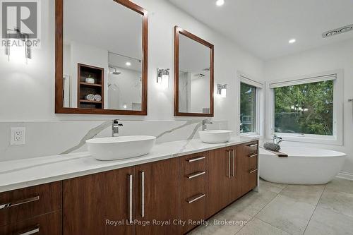 20 Fox Run Drive, Puslinch, ON 