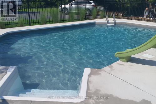 20 Fox Run Drive, Puslinch, ON 