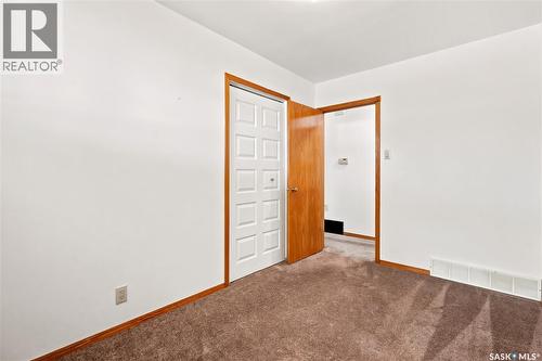 3326 4Th Avenue N, Regina, SK - Indoor Photo Showing Other Room