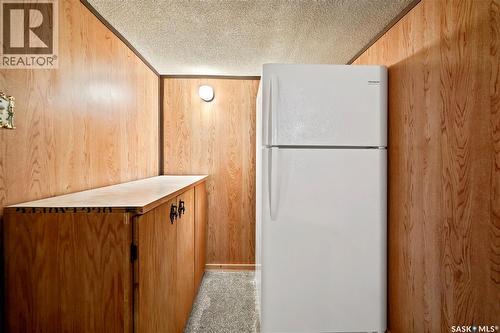 3326 4Th Avenue N, Regina, SK - Indoor