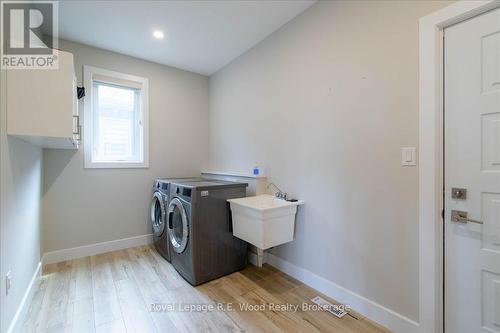 72 Trailview Drive E, Tillsonburg, ON - Indoor Photo Showing Laundry Room