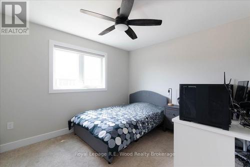 72 Trailview Drive E, Tillsonburg, ON - Indoor Photo Showing Bedroom