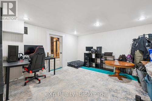 56 Bretz Avenue, Cambridge, ON 