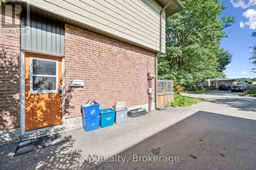 56 Bretz Avenue, Cambridge, ON 