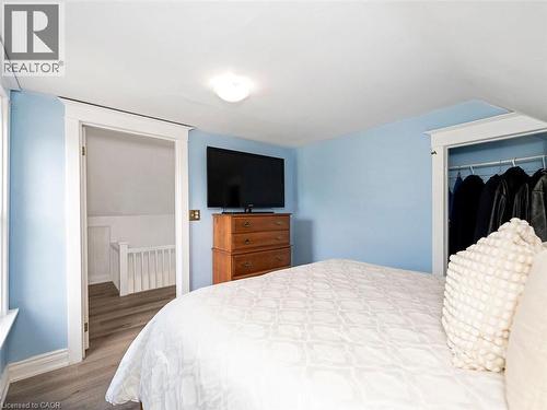 52 Stapleton Avenue N, Hamilton, ON 