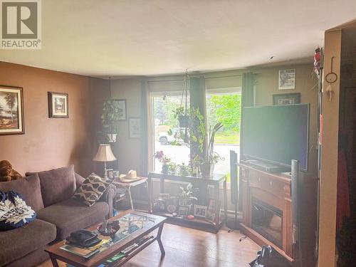 73 Robin St, Sault Ste. Marie, ON - Indoor Photo Showing Living Room