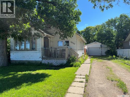 1027 7Th Avenue Ne, Moose Jaw, SK 