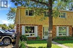 98 OAKVIEW DRIVE  Regina, SK S4R 0E4