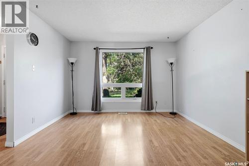 98 Oakview Drive, Regina, SK 