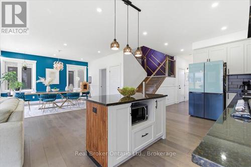 92 Moon Crescent, Cambridge, ON 