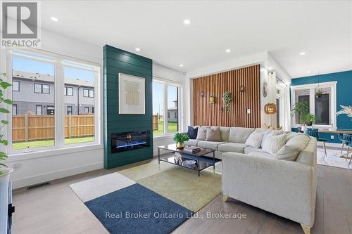 92 Moon Crescent, Cambridge, ON 