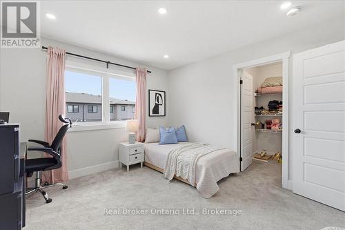 92 Moon Crescent, Cambridge, ON 