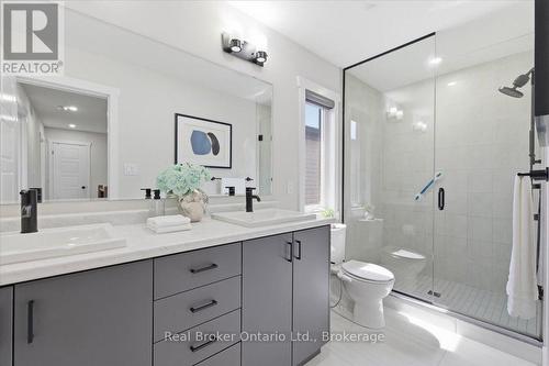 92 Moon Crescent, Cambridge, ON 