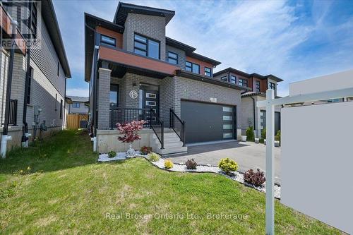 92 Moon Crescent, Cambridge, ON 