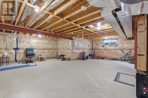 92 Moon Crescent, Cambridge, ON 