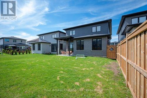 92 Moon Crescent, Cambridge, ON 