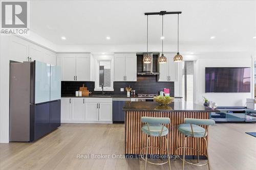 92 Moon Crescent, Cambridge, ON 