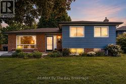 8 HARBEN COURT Collingwood, ON L9Y 4L8