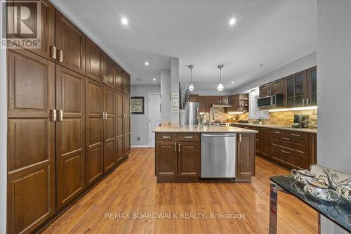 24 Hackett Street, Ottawa, ON 