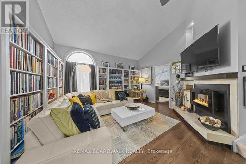 24 Hackett Street, Ottawa, ON 