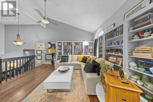 24 Hackett Street, Ottawa, ON 
