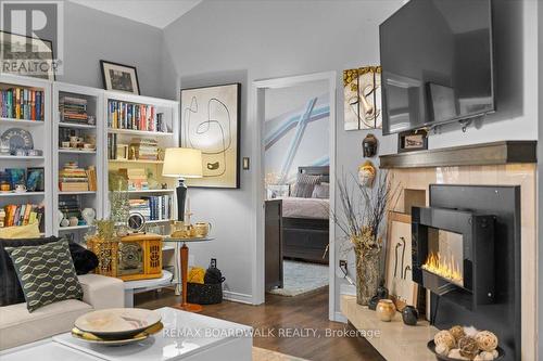 24 Hackett Street, Ottawa, ON 