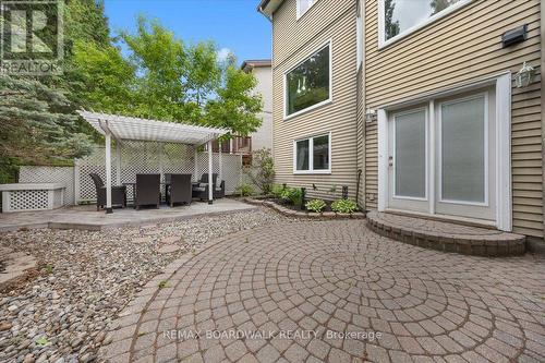 24 Hackett Street, Ottawa, ON 
