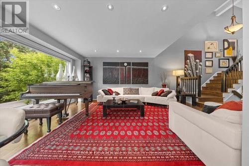 24 Hackett Street, Ottawa, ON 
